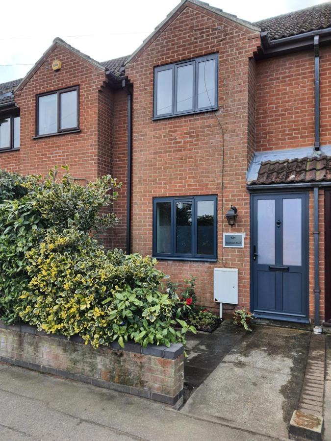 Country Style, 2 Bedroom House, Parking And Superb Location Apartment Norwich