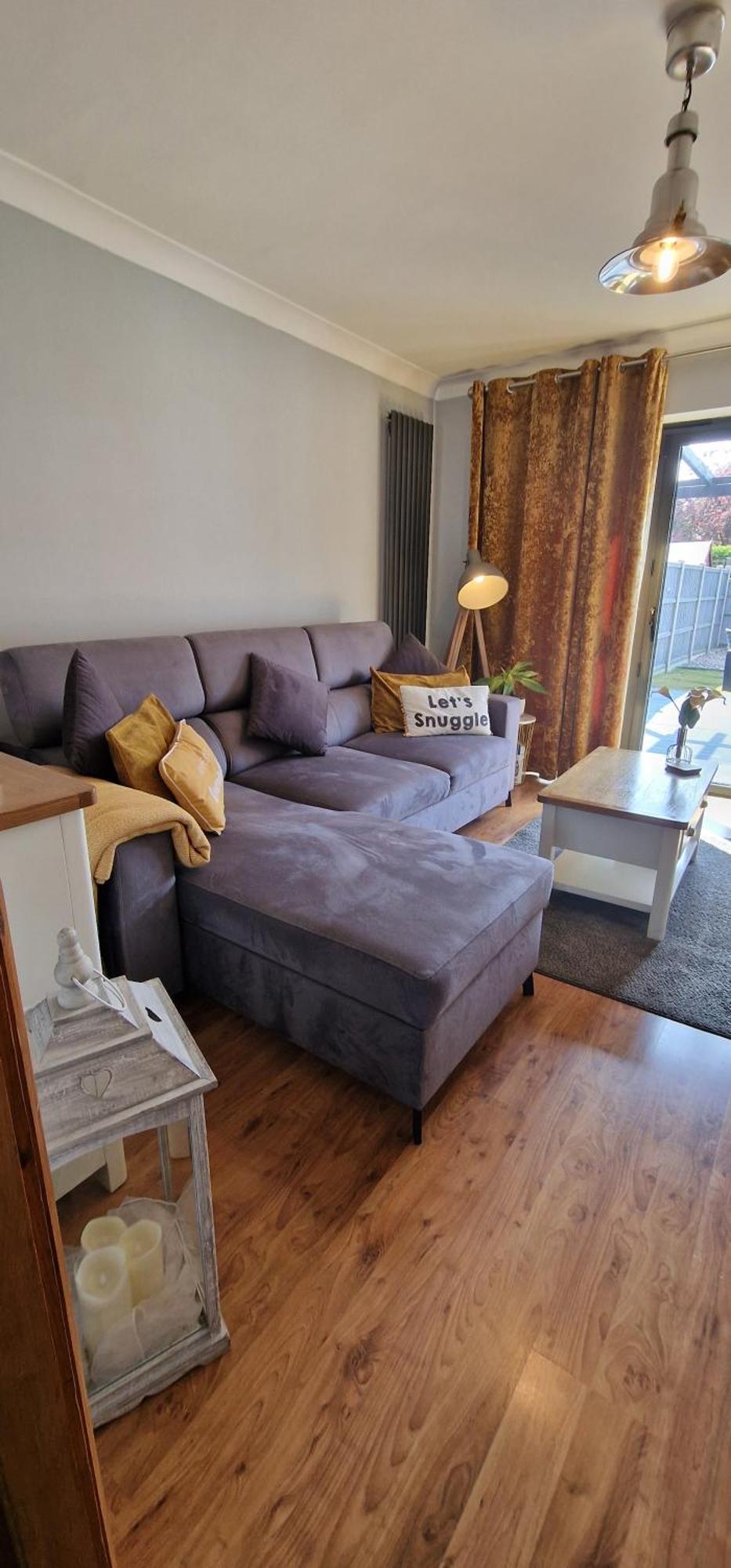 Country Style, 2 Bedroom House, Parking And Superb Location Apartment